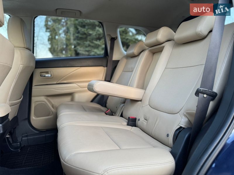 Позашляховик / Кросовер Mitsubishi Outlander 2013 в Дрогобичі