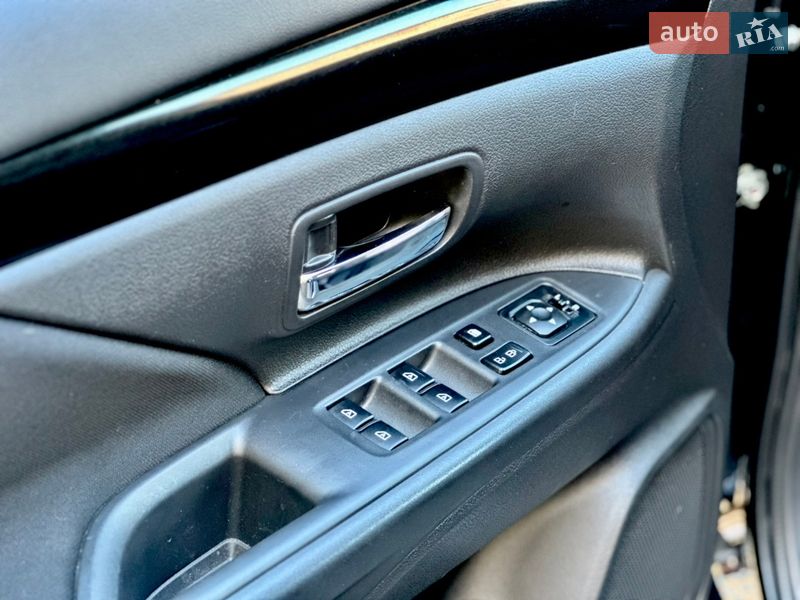 Внедорожник / Кроссовер Mitsubishi Outlander 2021 в Киеве