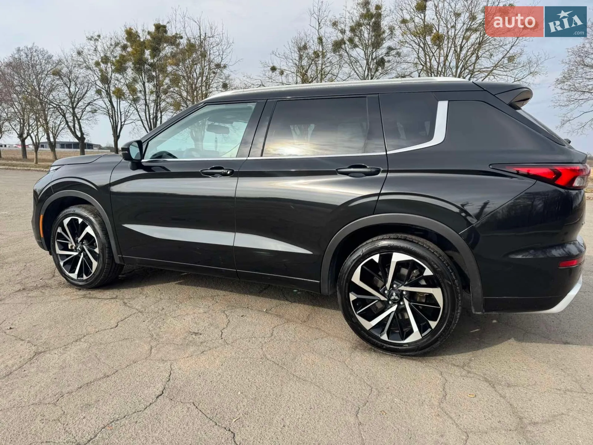 2021 Mitsubishi Outlander - мініатюра 16