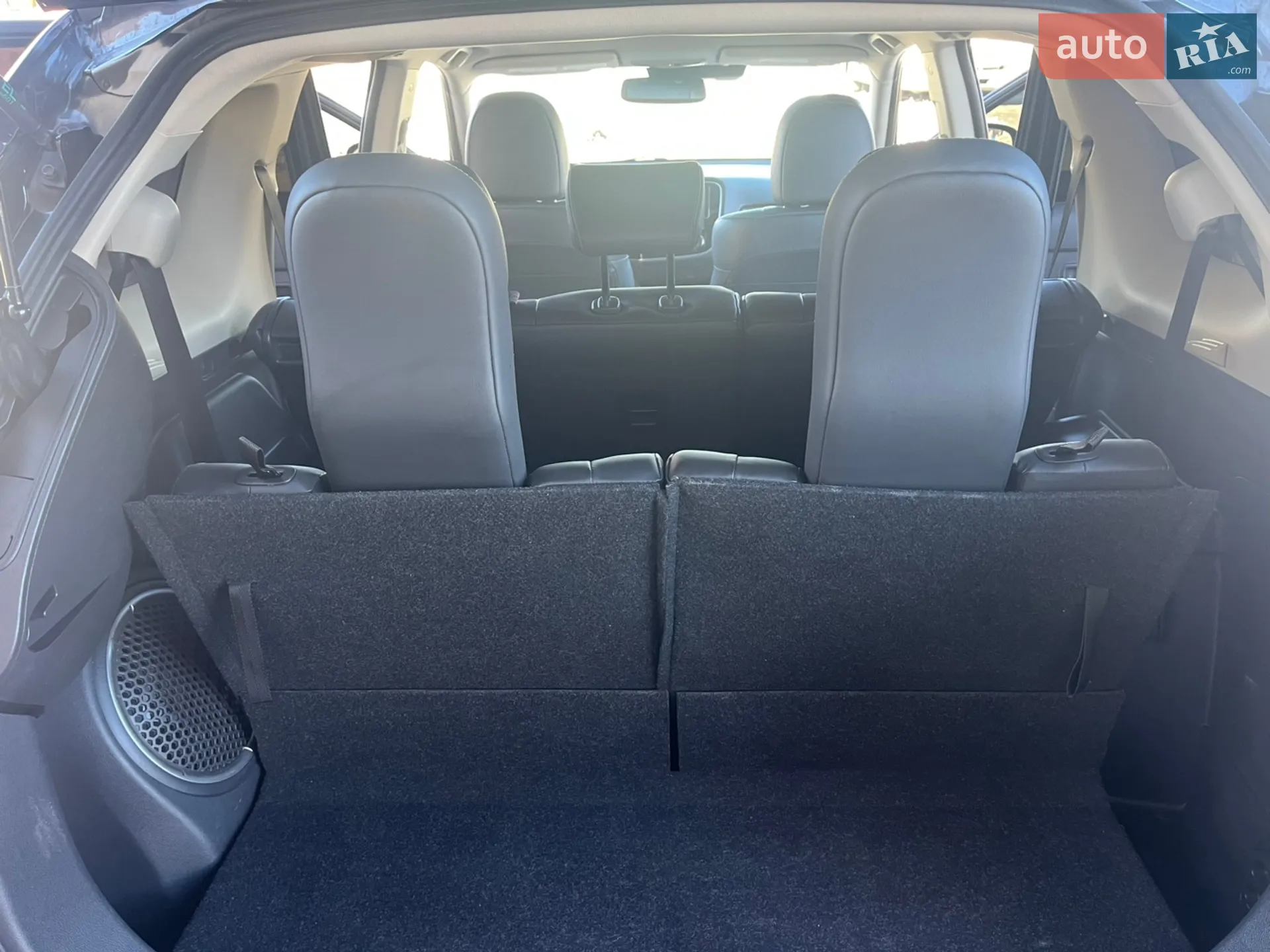 2018 Mitsubishi Outlander - мініатюра 16