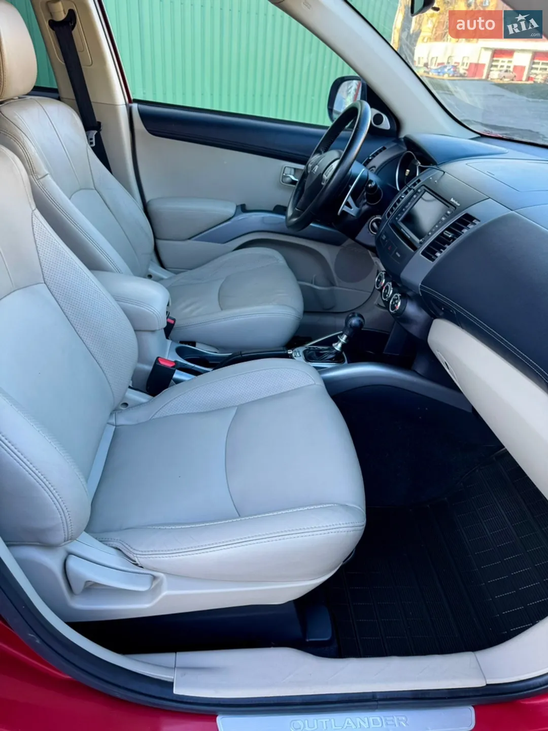 2010 Mitsubishi Outlander - мініатюра 34