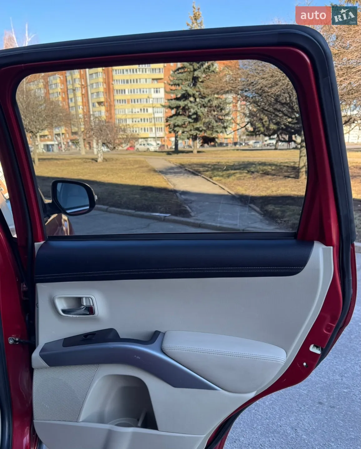 2010 Mitsubishi Outlander - мініатюра 41