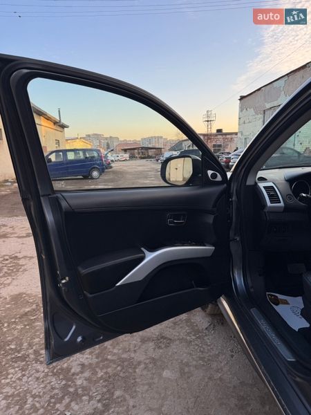 Внедорожник / Кроссовер Mitsubishi Outlander 2011 в Дрогобыче