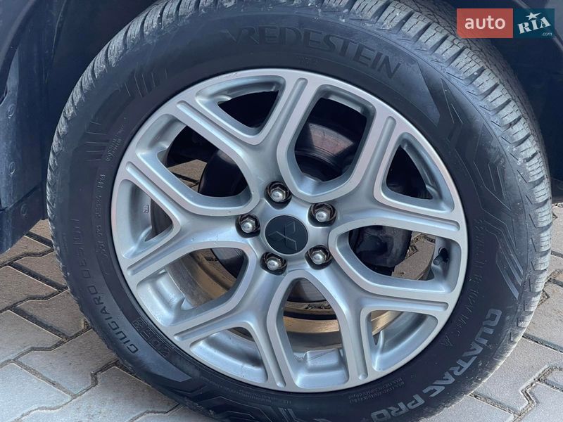 Внедорожник / Кроссовер Mitsubishi Outlander 2013 в Ивано-Франковске