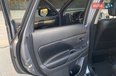 Позашляховик / Кросовер Mitsubishi Outlander 2012 в Ужгороді