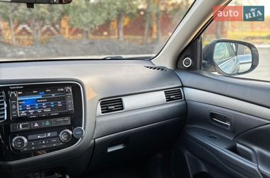Позашляховик / Кросовер Mitsubishi Outlander 2012 в Ужгороді
