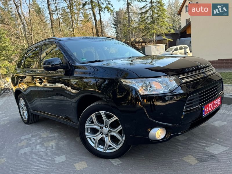 Внедорожник / Кроссовер Mitsubishi Outlander 2014 в Дрогобыче