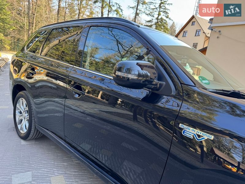 Внедорожник / Кроссовер Mitsubishi Outlander 2014 в Дрогобыче