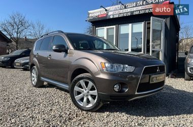 Внедорожник / Кроссовер Mitsubishi Outlander 2012 в Коломые