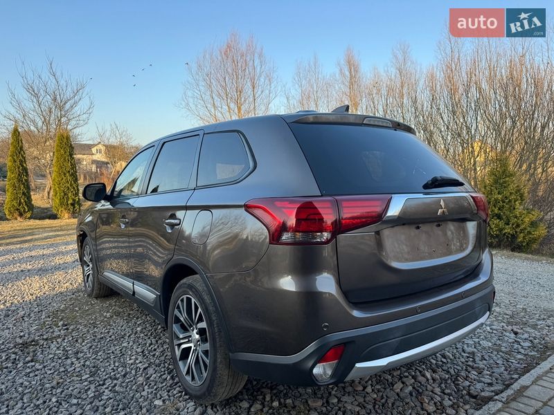 Внедорожник / Кроссовер Mitsubishi Outlander 2016 в Яворове фото 5 Внедорожник / Кроссовер Mitsubishi Outlander 2016 в Яворове