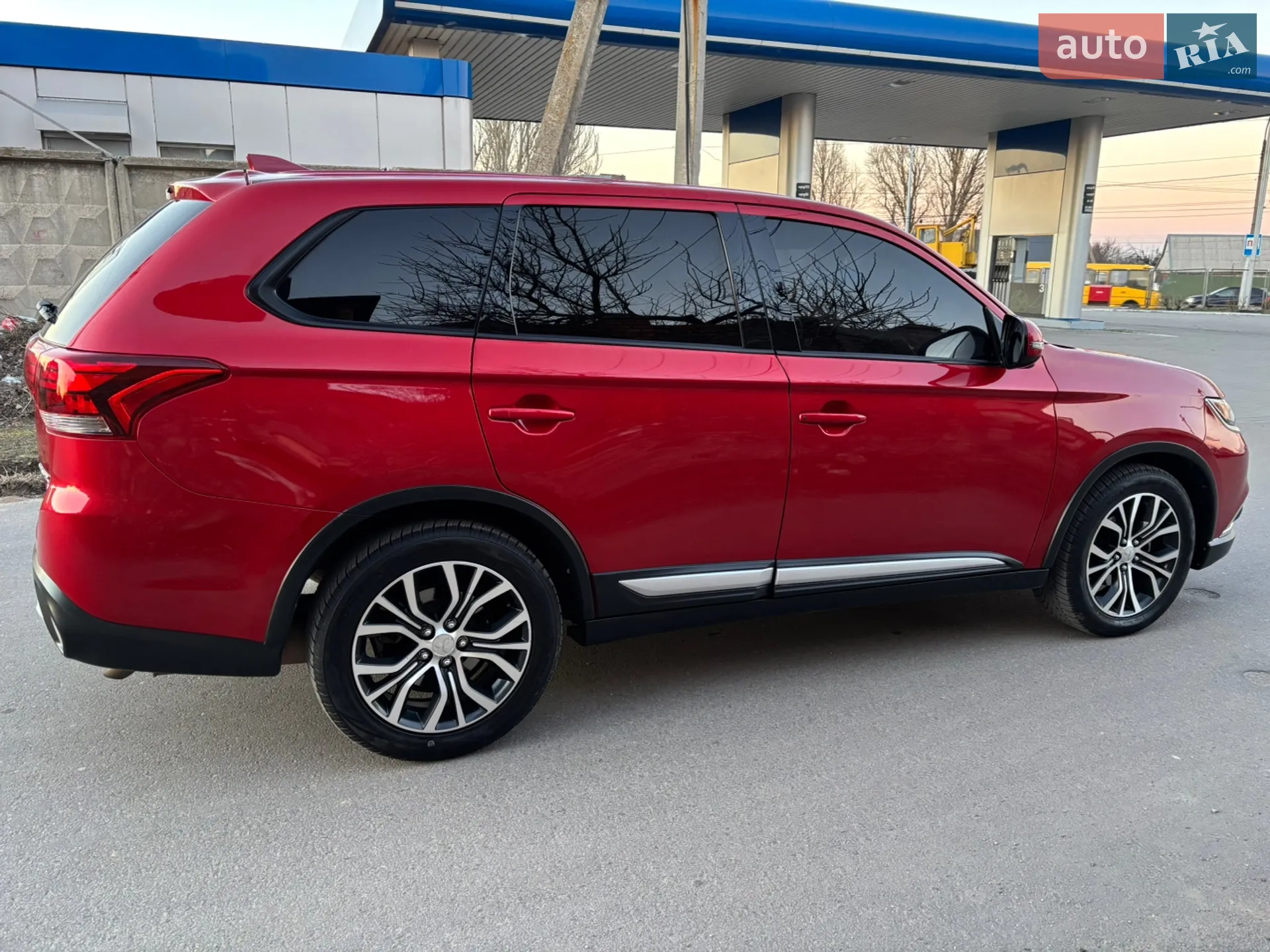 2018 Mitsubishi Outlander - мініатюра 13
