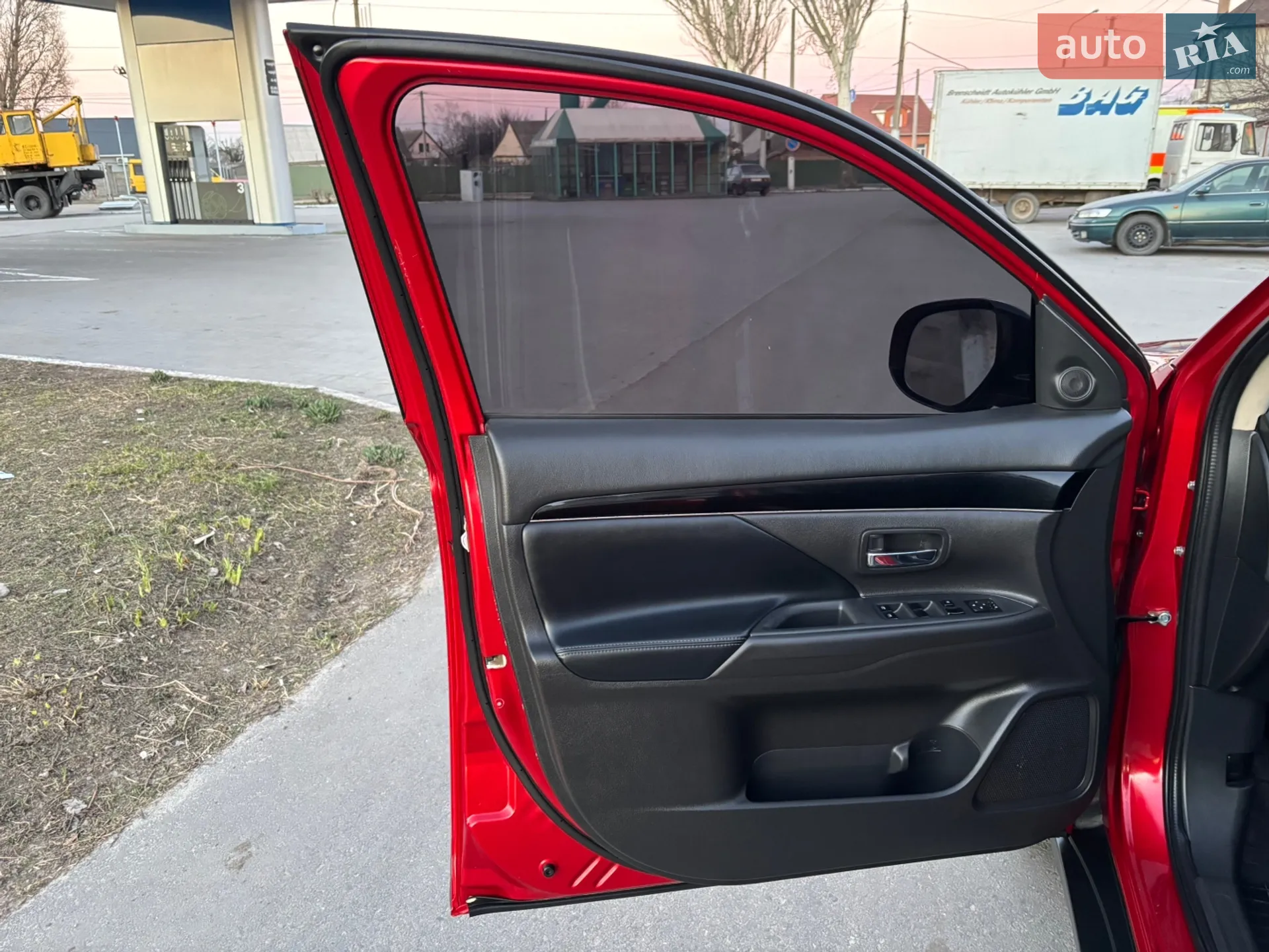 2018 Mitsubishi Outlander - мініатюра 30