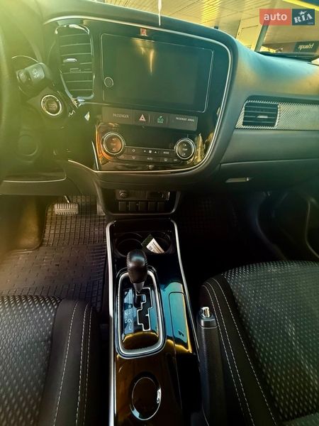 Внедорожник / Кроссовер Mitsubishi Outlander 2018 в Днепре