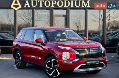 Позашляховик / Кросовер Mitsubishi Outlander 2024 в Києві