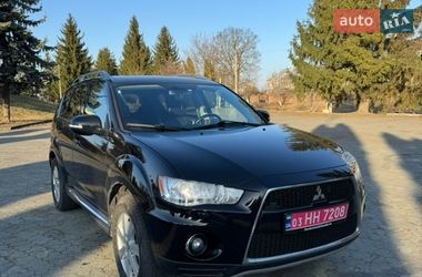 Позашляховик / Кросовер Mitsubishi Outlander 2010 в Дубні