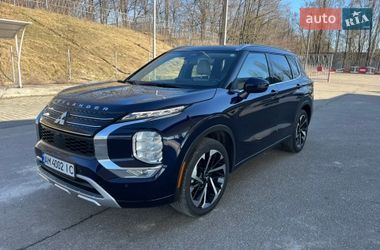 Внедорожник / Кроссовер Mitsubishi Outlander 2023 в Житомире