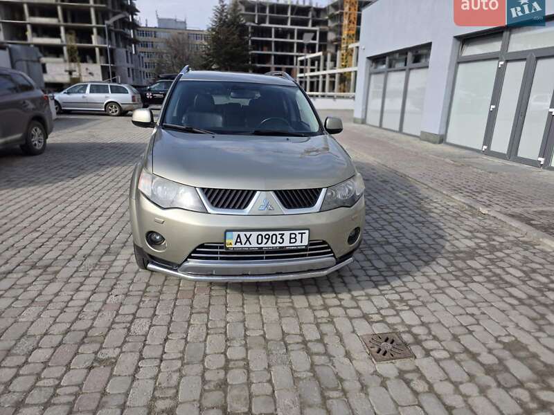 Внедорожник / Кроссовер Mitsubishi Outlander 2008 в Харькове