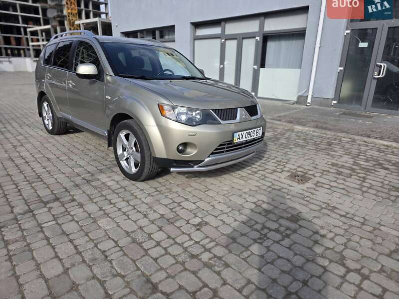 Внедорожник / Кроссовер Mitsubishi Outlander 2008 в Харькове