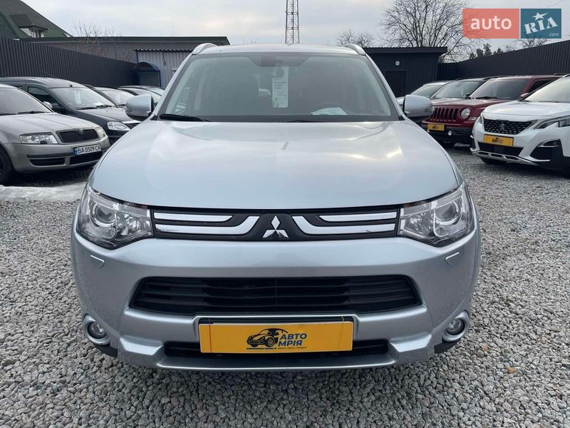 Mitsubishi Outlander 2014