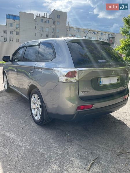 Внедорожник / Кроссовер Mitsubishi Outlander 2014 в Виннице