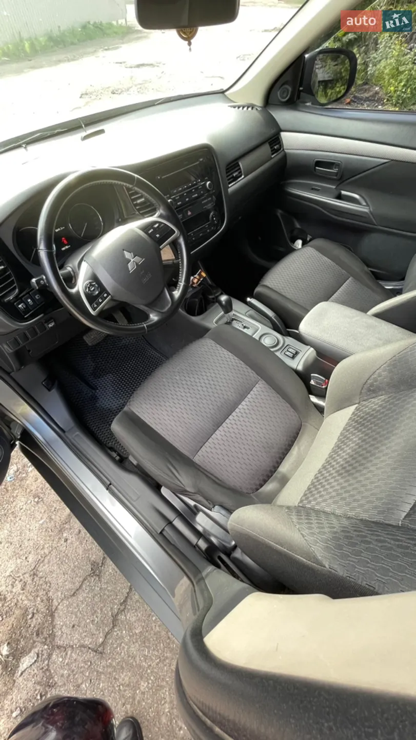 2014 Mitsubishi Outlander - мініатюра 5