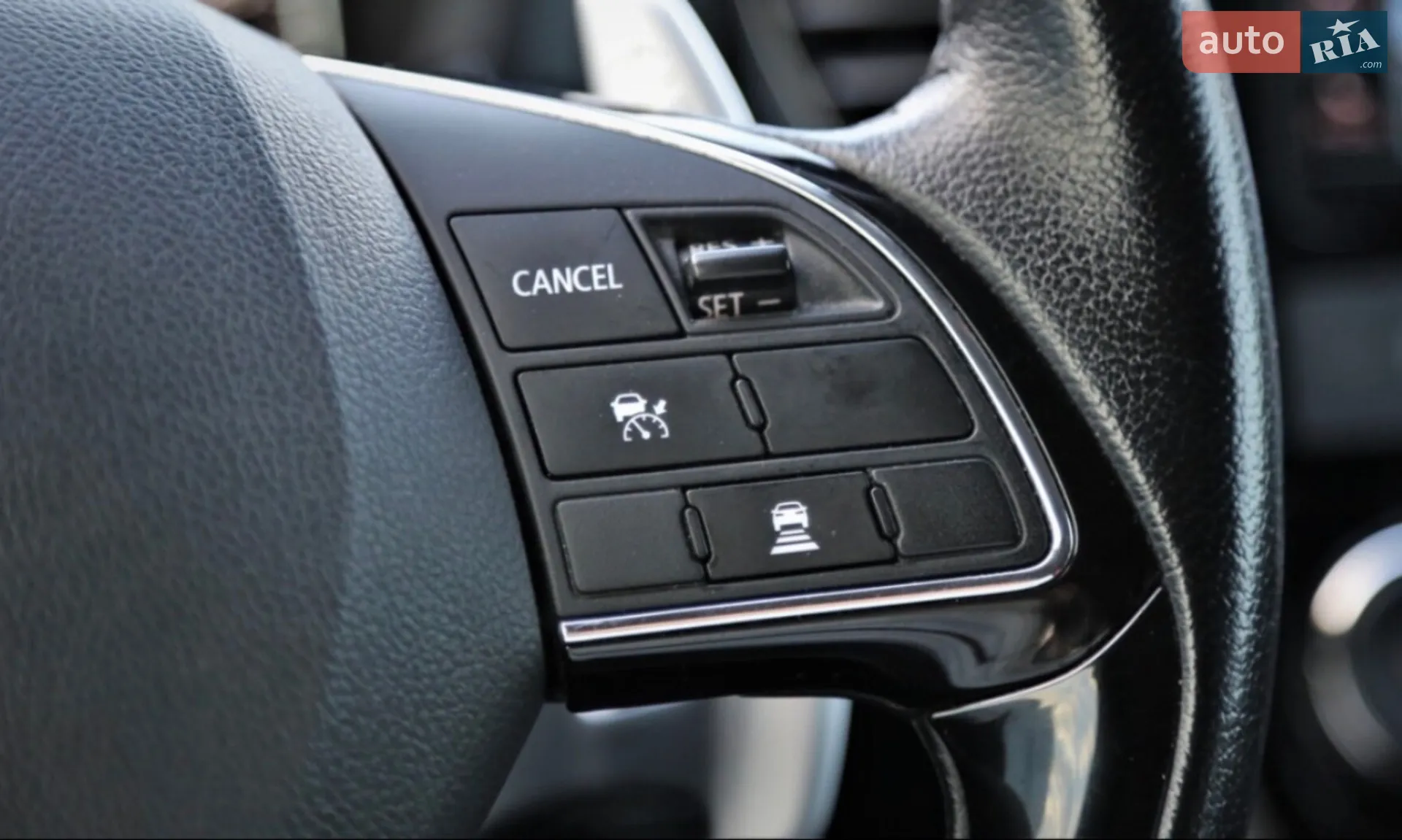 2016 Mitsubishi Outlander - мініатюра 17