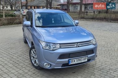 Внедорожник / Кроссовер Mitsubishi Outlander 2014 в Каменец-Подольском