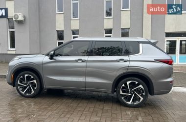Внедорожник / Кроссовер Mitsubishi Outlander 2022 в Сумах
