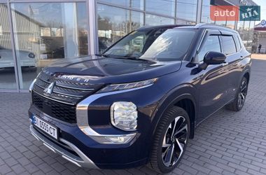 Внедорожник / Кроссовер Mitsubishi Outlander 2022 в Полтаве