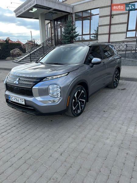 Mitsubishi Outlander 2021