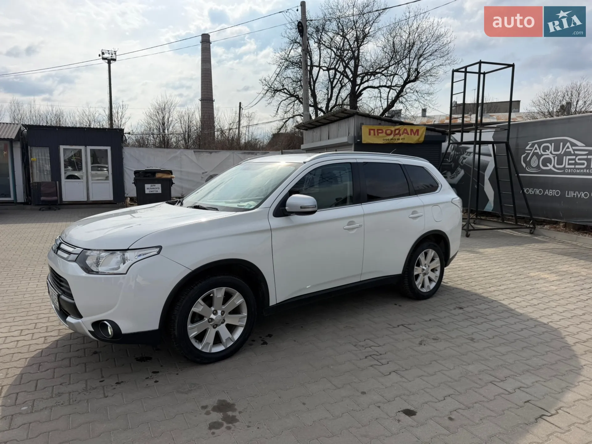 2014 Mitsubishi Outlander - мініатюра 2