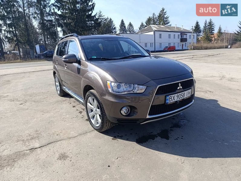 Mitsubishi Outlander 2012