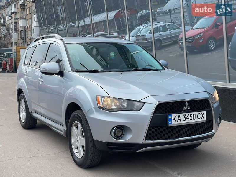 Mitsubishi Outlander 2012