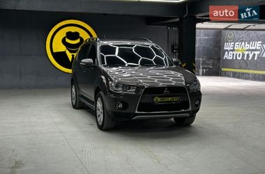 Внедорожник / Кроссовер Mitsubishi Outlander 2011 в Черновцах