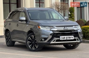 Внедорожник / Кроссовер Mitsubishi Outlander 2018 в Стрые