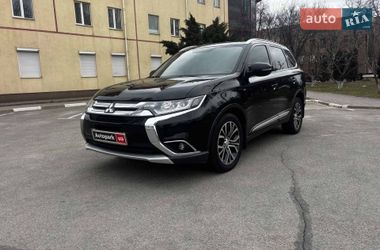 Внедорожник / Кроссовер Mitsubishi Outlander 2015 в Запорожье