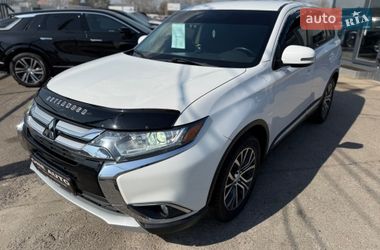 Внедорожник / Кроссовер Mitsubishi Outlander 2018 в Киеве