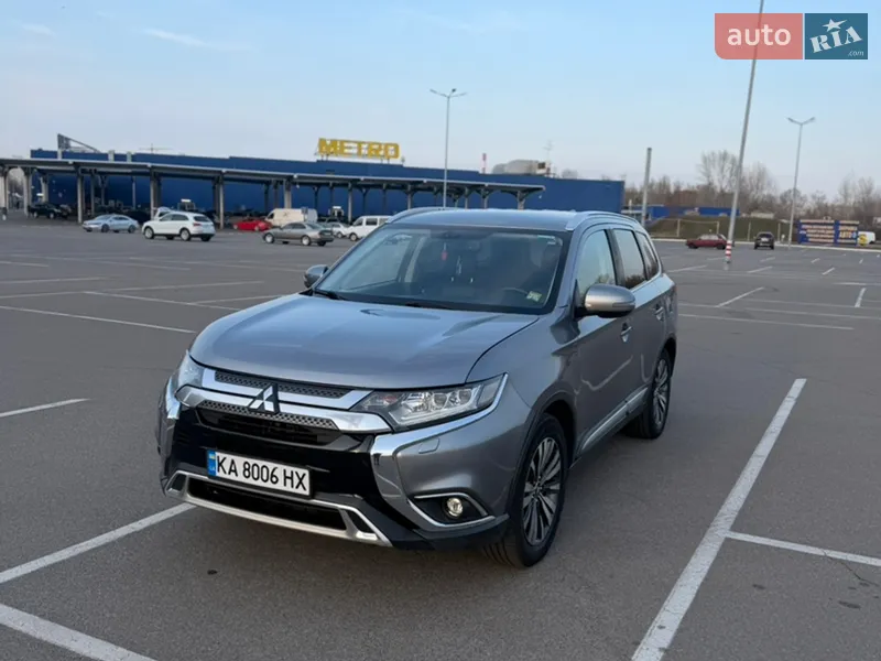 Mitsubishi Outlander