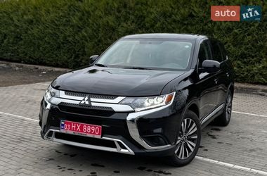 Позашляховик / Кросовер Mitsubishi Outlander 2020 в Ківерцях