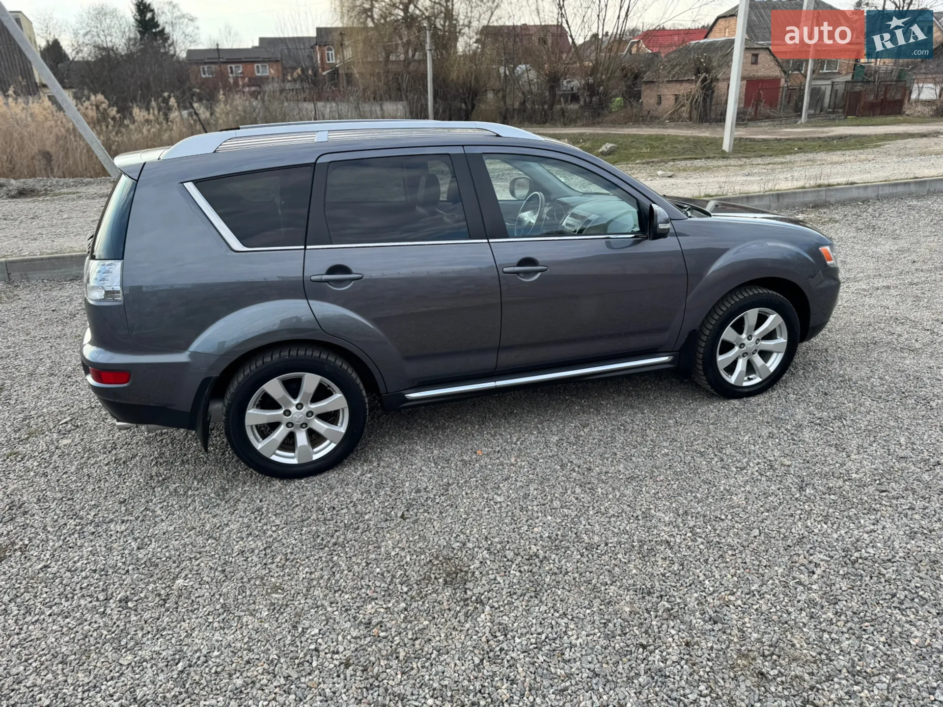 2010 Mitsubishi Outlander - мініатюра 16