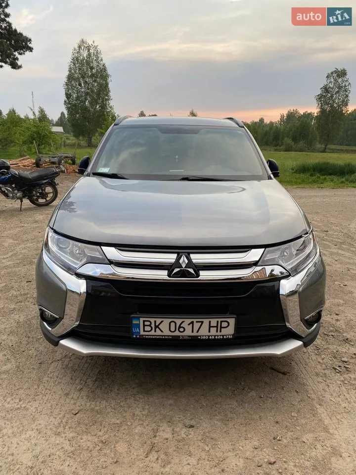 2017 Mitsubishi Outlander - мініатюра 17