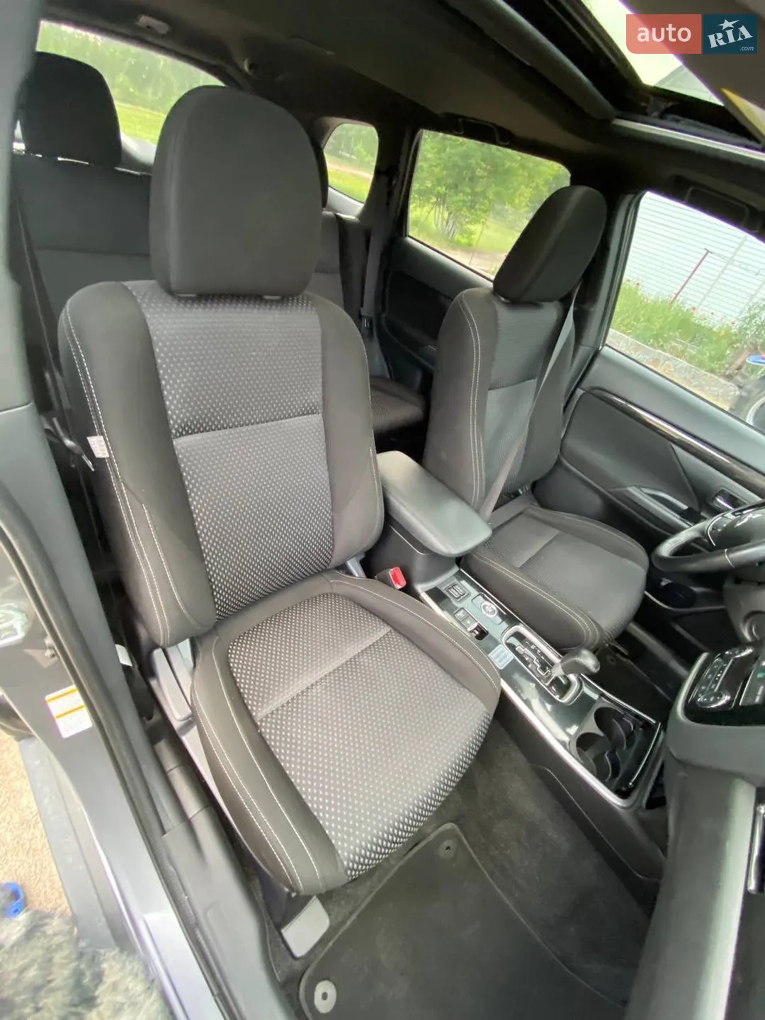 2017 Mitsubishi Outlander - мініатюра 19