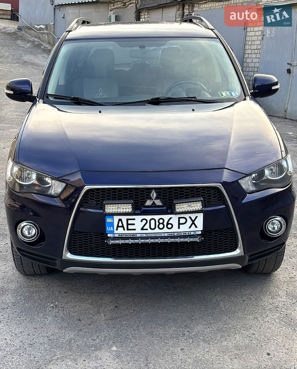 2014 Mitsubishi Outlander - мініатюра 10