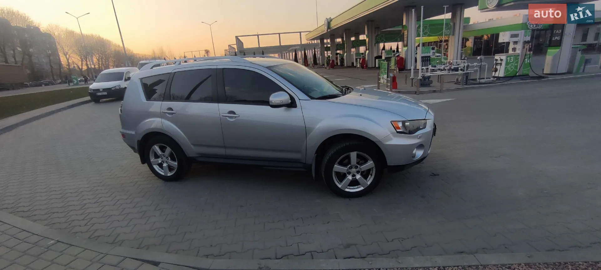 2010 Mitsubishi Outlander - мініатюра 4