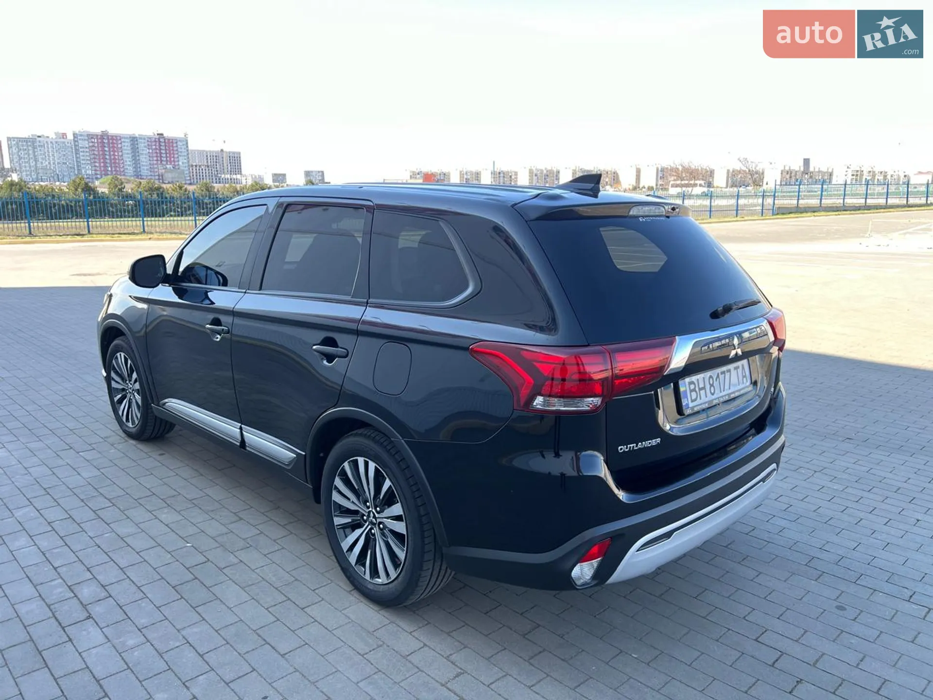 2019 Mitsubishi Outlander - мініатюра 10
