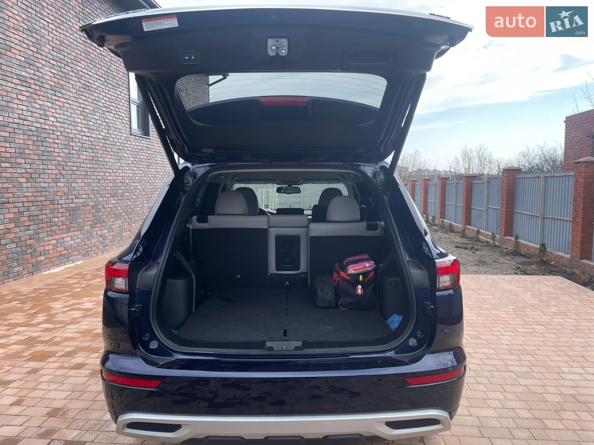 2021 Mitsubishi Outlander - мініатюра 7