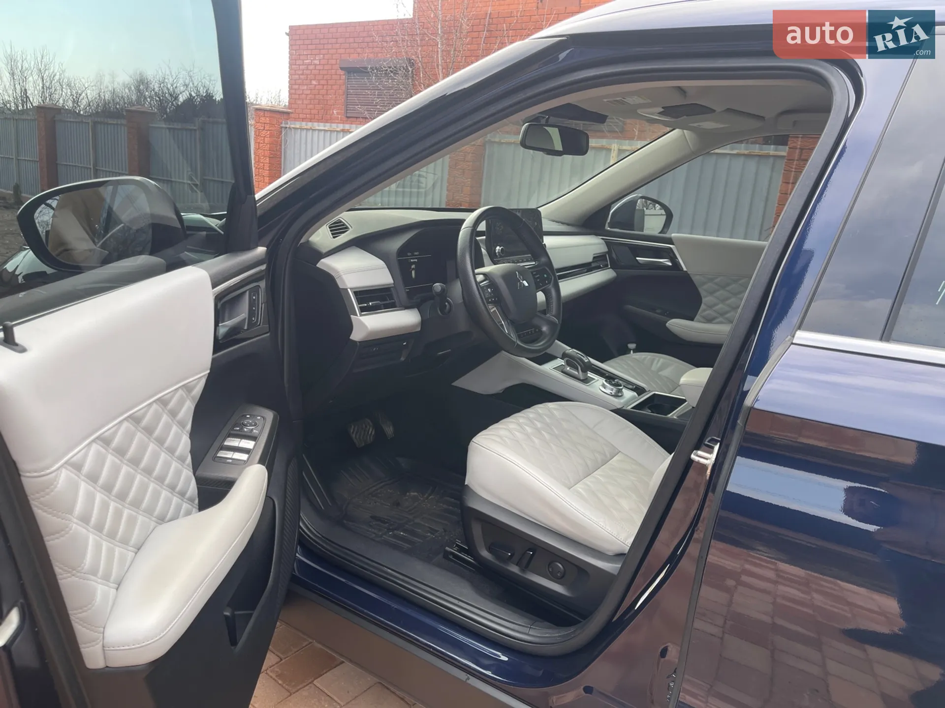 2021 Mitsubishi Outlander - мініатюра 11