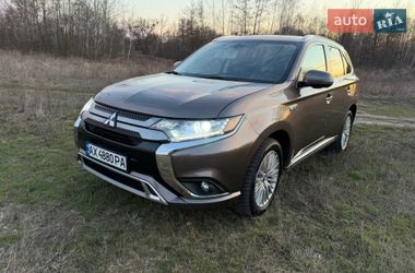 Позашляховик / Кросовер Mitsubishi Outlander 2019 в Пісочині