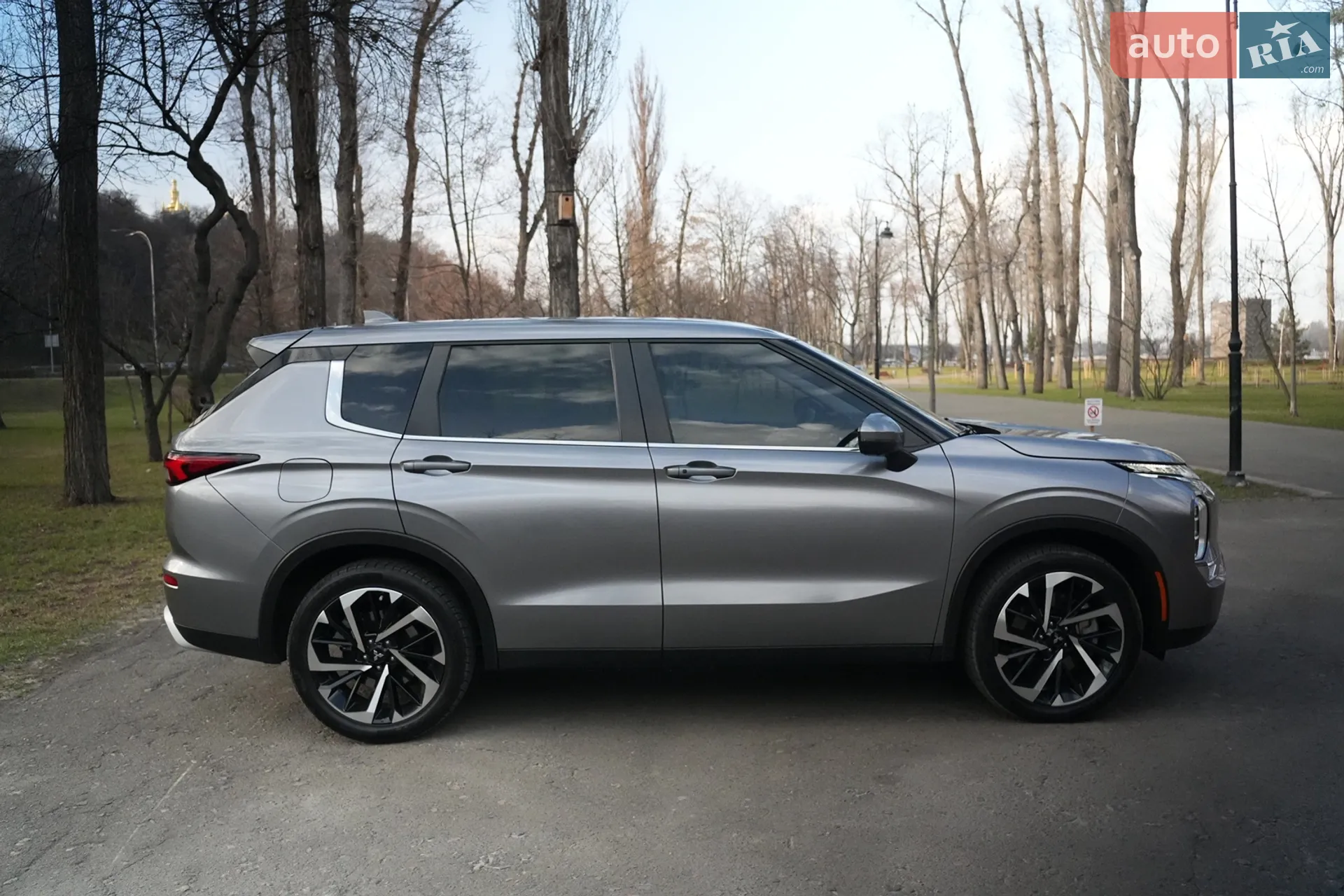 2021 Mitsubishi Outlander - мініатюра 7