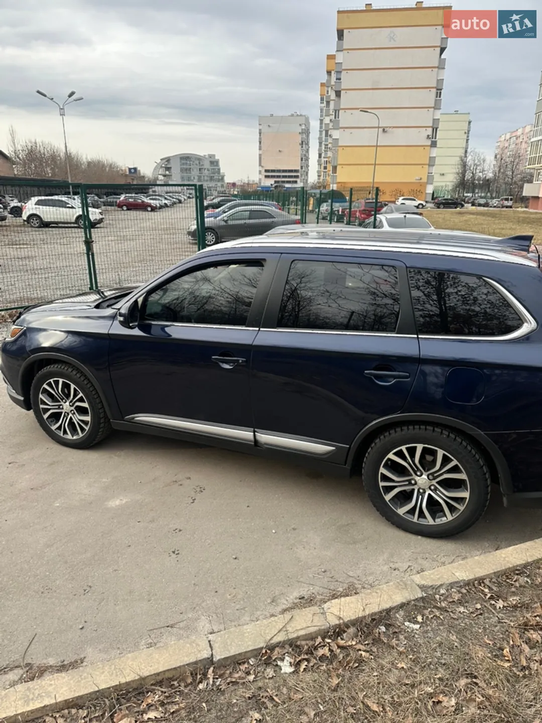 2017 Mitsubishi Outlander - мініатюра 4